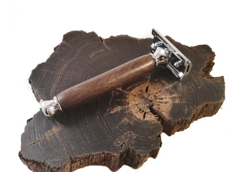 25 Unique Birthday Gifts For A 60-Year-Old Man in 2021 | GiftingWho