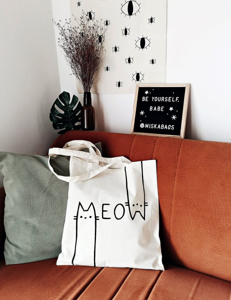 32 Purr-fectly Unique Gifts For Cat Lovers | GiftingWho